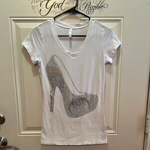 Rosio White Tee with Rhinestone Heel Design Bag Z-2